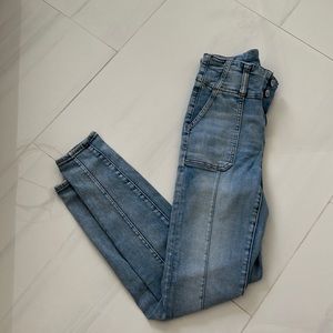 ⭐️ American Eagle Skinny Jeans